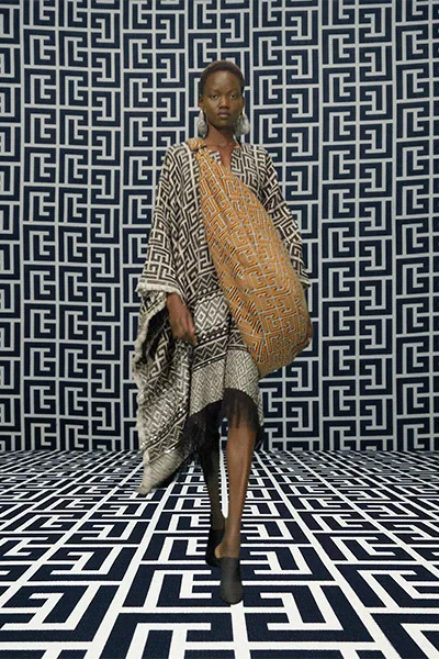 Look 18